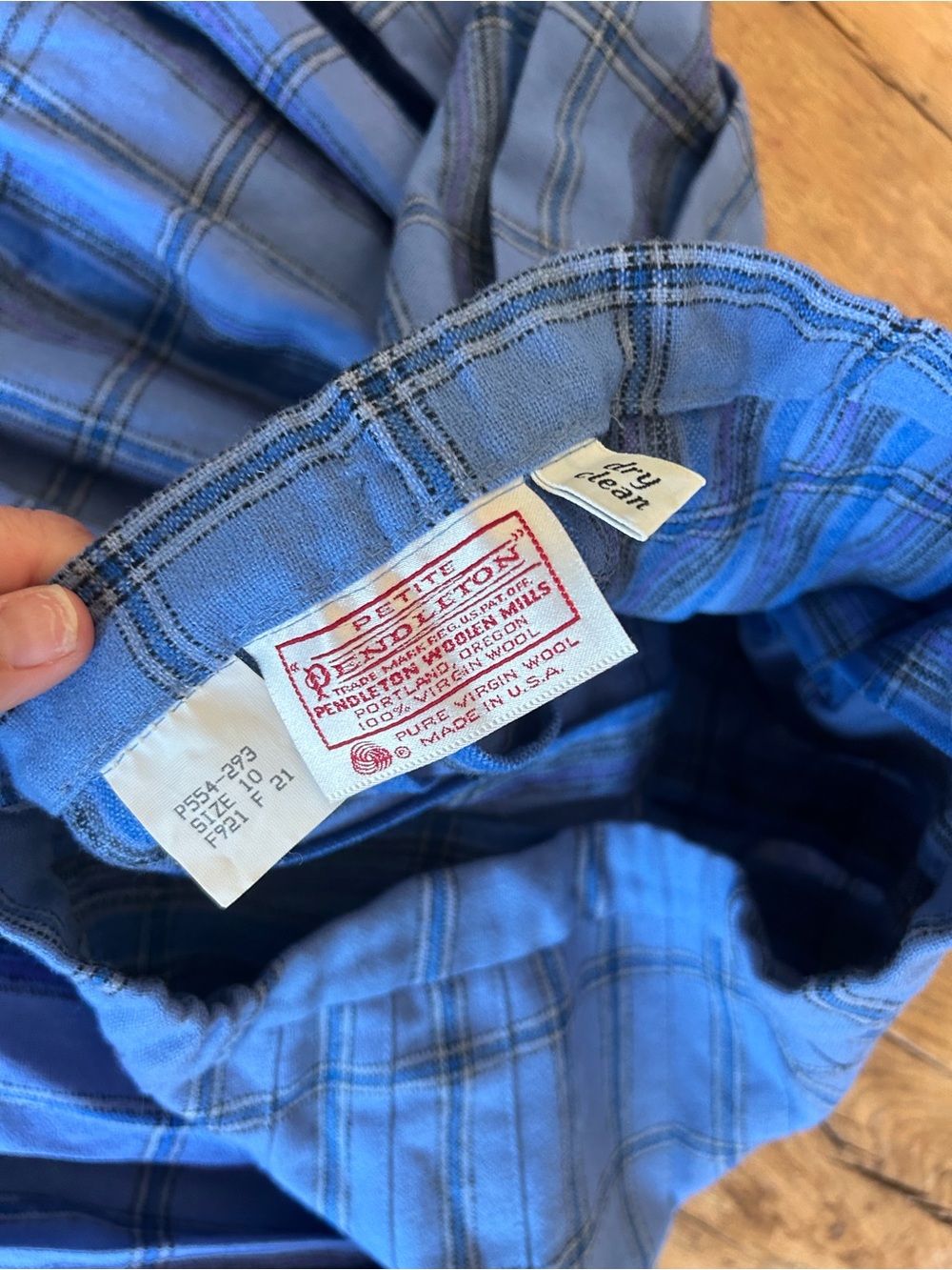 Pendleton VTG Blue and Black Plaid Pleated Midi Skirt vintage gem! - Picture 2 of 5